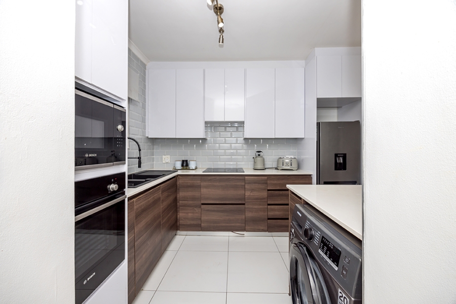 To Let 2 Bedroom Property for Rent in Big Bay Western Cape